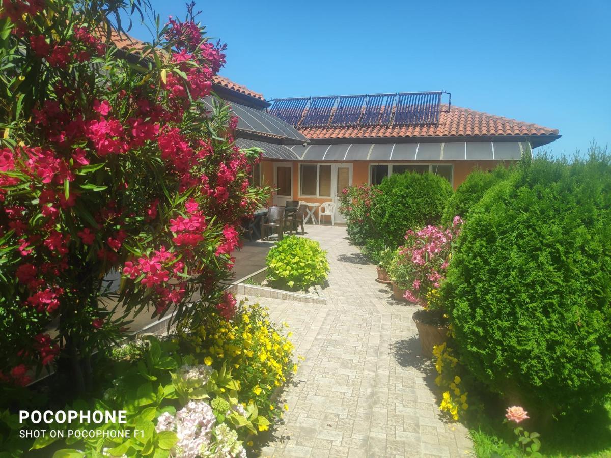 Dom Zaharievi Otel Byala  Dış mekan fotoğraf