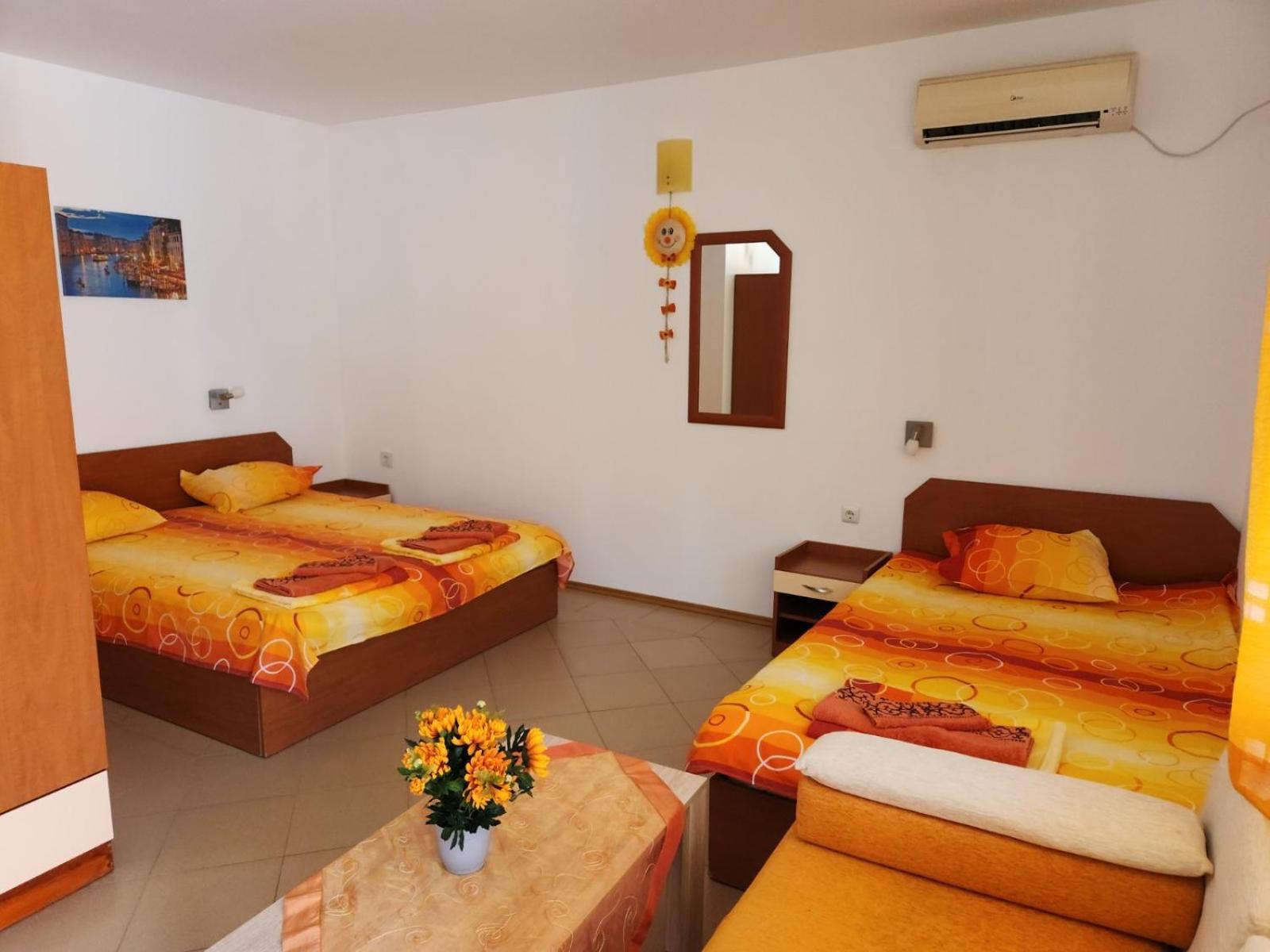 Dom Zaharievi Otel Byala  Dış mekan fotoğraf